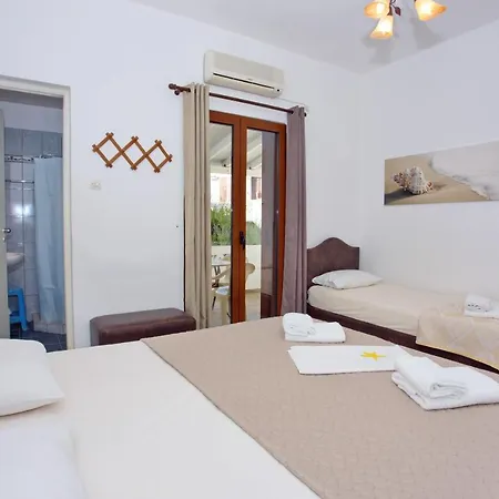 Aspous Studios&rooms Skyros