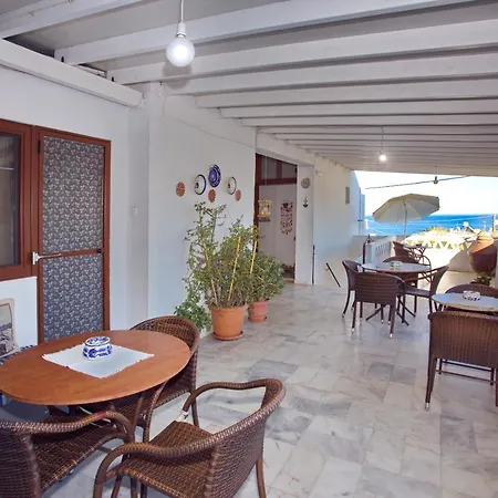 Apartment Aspous Studios And Rooms *